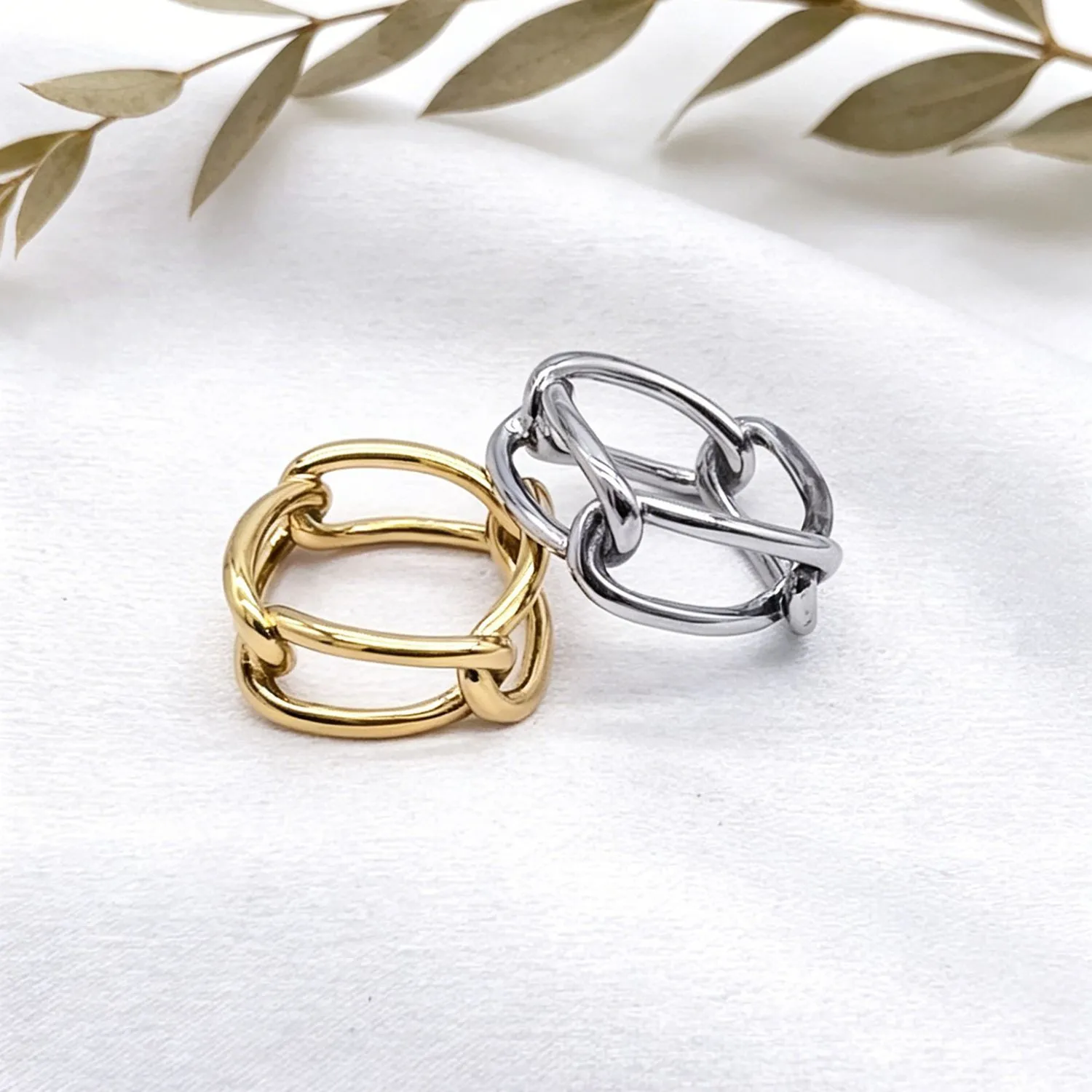 Minimal Irregular Line Ring