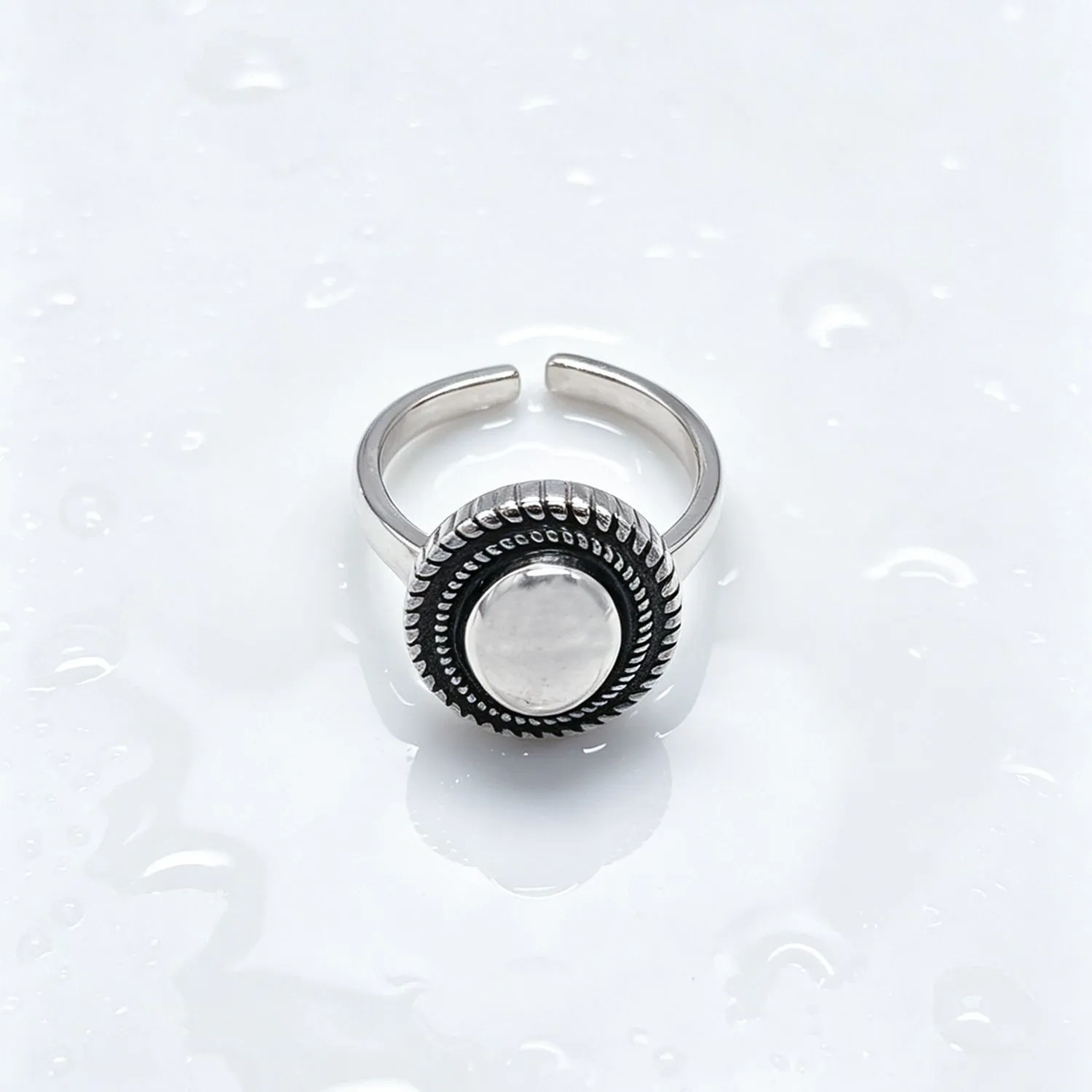 Twisted Oval Open Ring