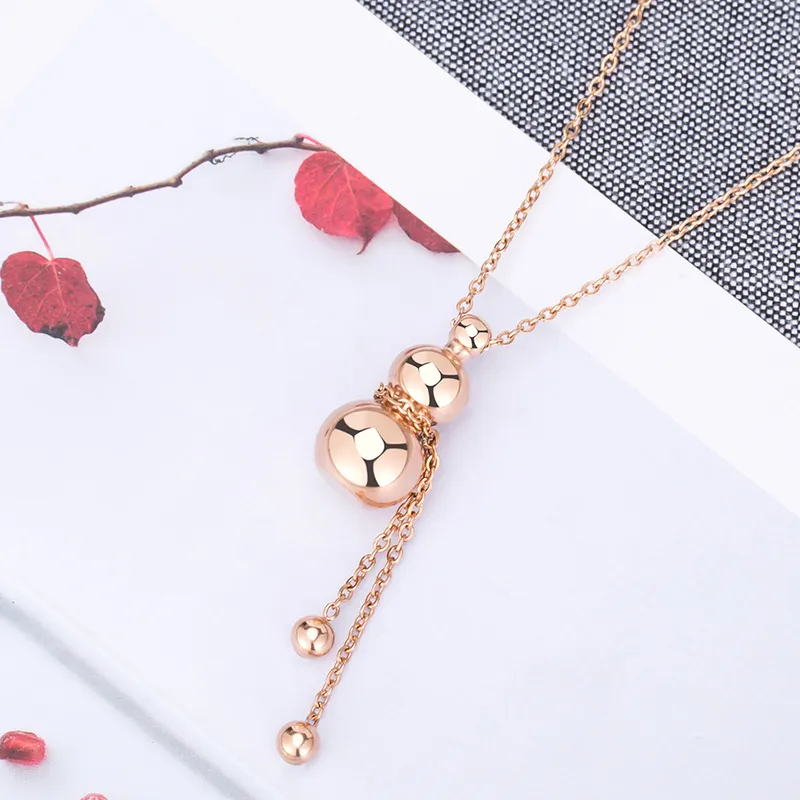 Good-Luck Gourd Pendant Choker