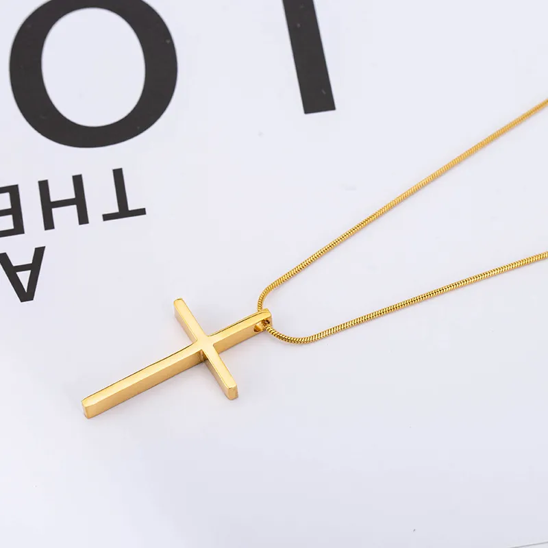Polished 18K Gold Cross Necklace