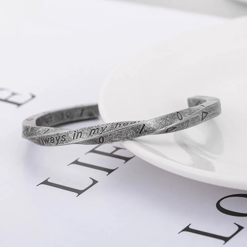 Vintage Mobius Twist Bangle