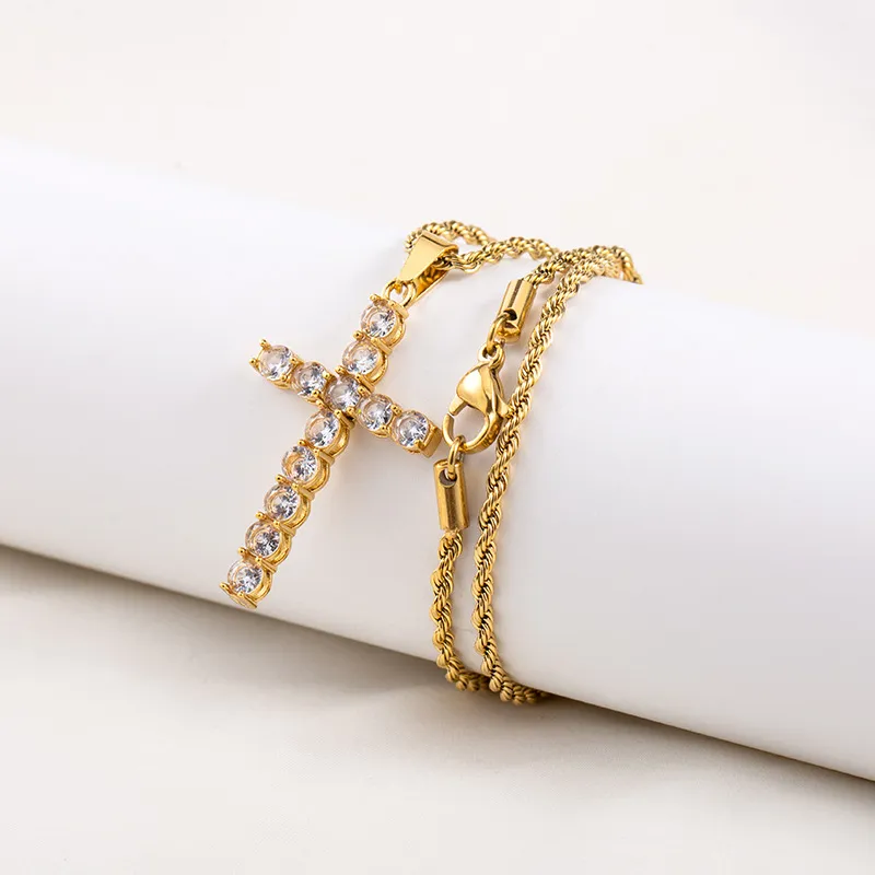 Light Luxury Openwork Cross Necklace