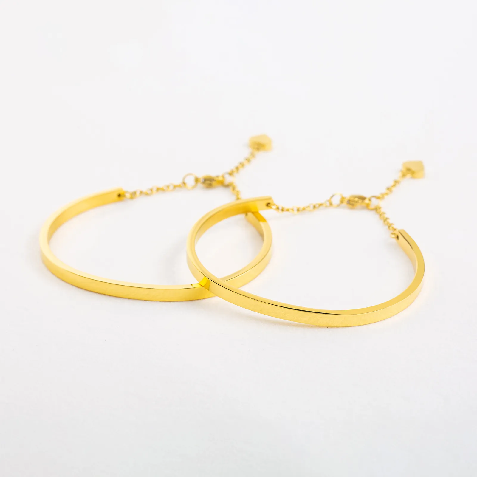 Heart Pendant C-Shape Bangle