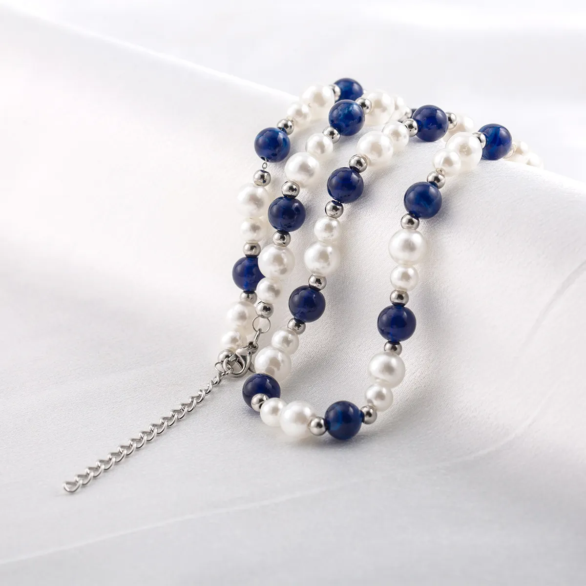 Blue Accent Pearl Short Necklace